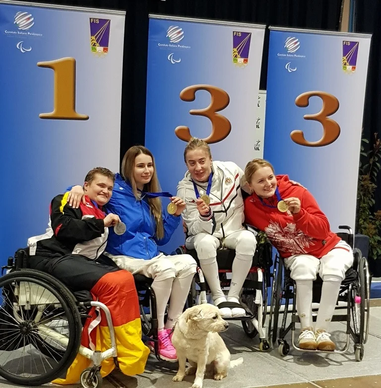 Siegerehrung Damensäbel Kat. B: Sylvi Tauber (GER), Olena Fedota (UKR), Irma Khetsuriani (GEO), Jadwiga Pacek (POL). FOTO: Alexander Bondar