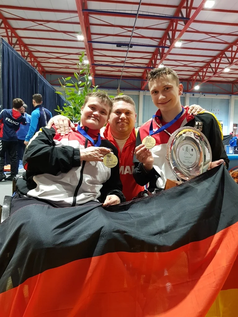 Medaillengewinner plus Trainer: Sylvi Tauber, Alexander Bondar, Maurice Schmidt. FOTO: Alexander Bondar