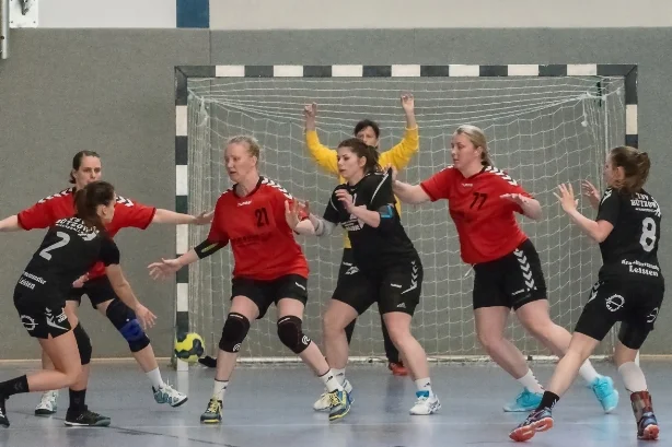 Heimspiel: SV Pädagogik Rostock vs. TSV Bützow 18 :21 (9:13) / Foto: Wolfgang Gross
