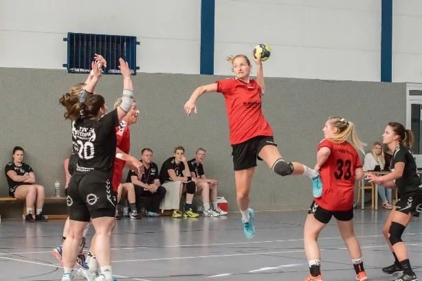 Heimspiel: SV Pädagogik Rostock vs. TSV Bützow 18 :21 (9:13) / Foto: Wolfgang Gross