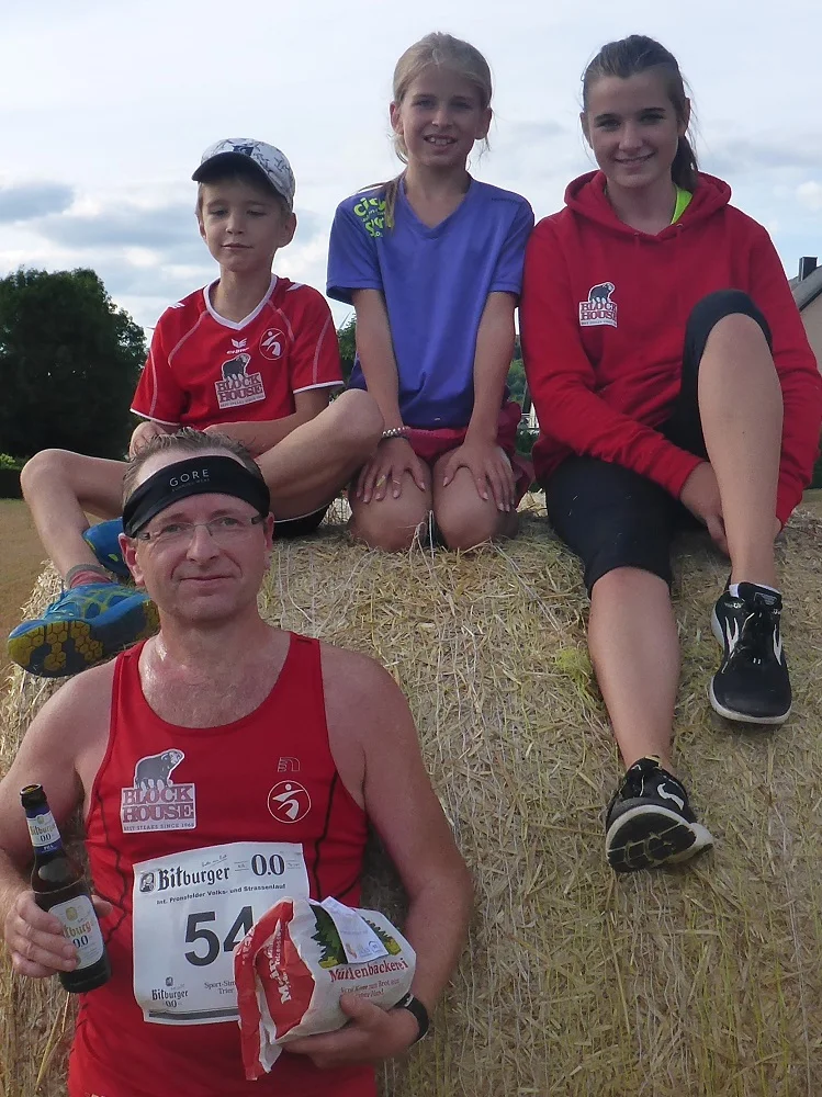 Das Foto zeigt Erik, Florentine , Josephine und Steffen in Pronsfeld. Foto: Manuela Ostertag