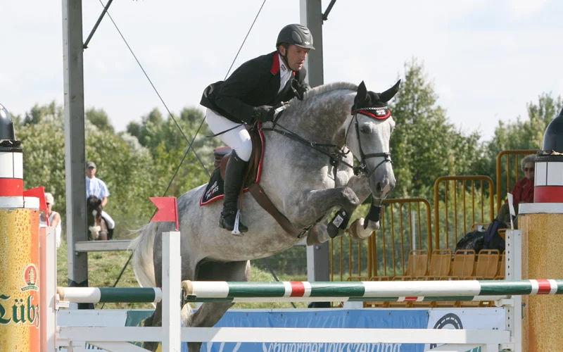 Holger Wulschner bei seinem Siegesritt 2008. In diesem Jahr könnte er den Großen Preis zum vierten Mal für sich entscheiden. © Jutta Wego