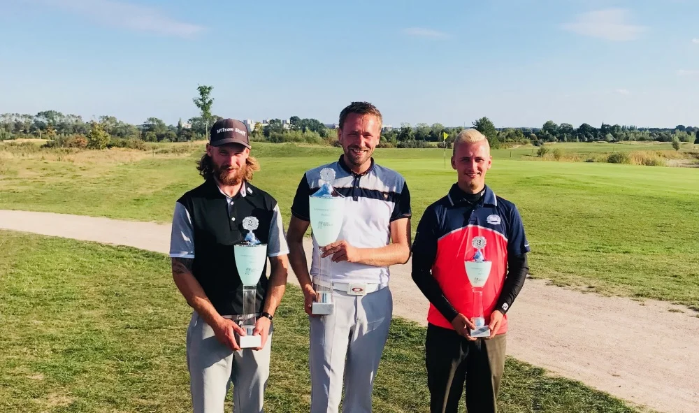 Sieger Herren – AK offen: (v.l.) Andreas Lörup (Platz 2), Christian Wißotzki (Platz 1), Karl Marckwardt (Platz 3). FOTO: © M. Wißotzki