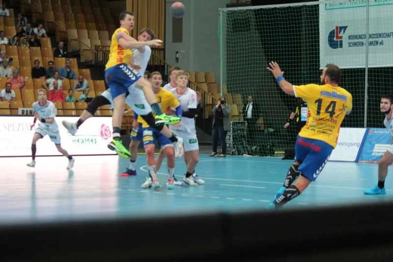 Stiere gewinnen gegen Magdeburg II mit 35:31