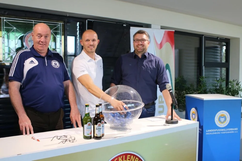 Achtelfinale im Lübzer Pils Cup: Titelverteidiger reist nach Güstrow