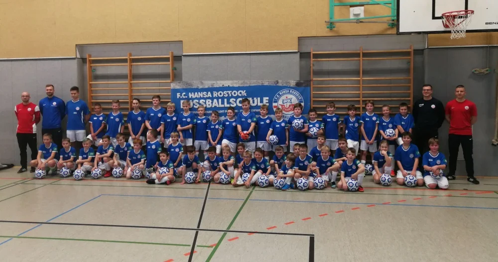 F.C. Hansa Fußballschule in Dorf Mecklenburg zu Gast