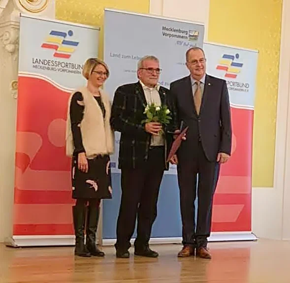 Hohe Ehrung für HVMV-Präsident Peter Rauch
