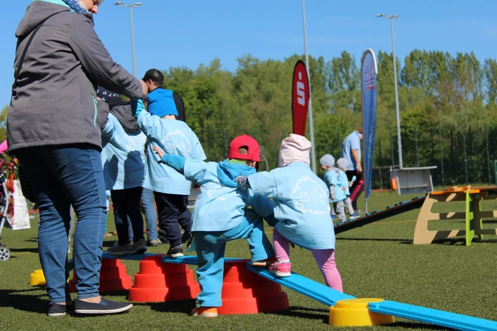 Den Auftakt der Vorschulsportfeste haben die Kitas und Tagesmütter aus Wismar absolviert. FOTO: KSB MV