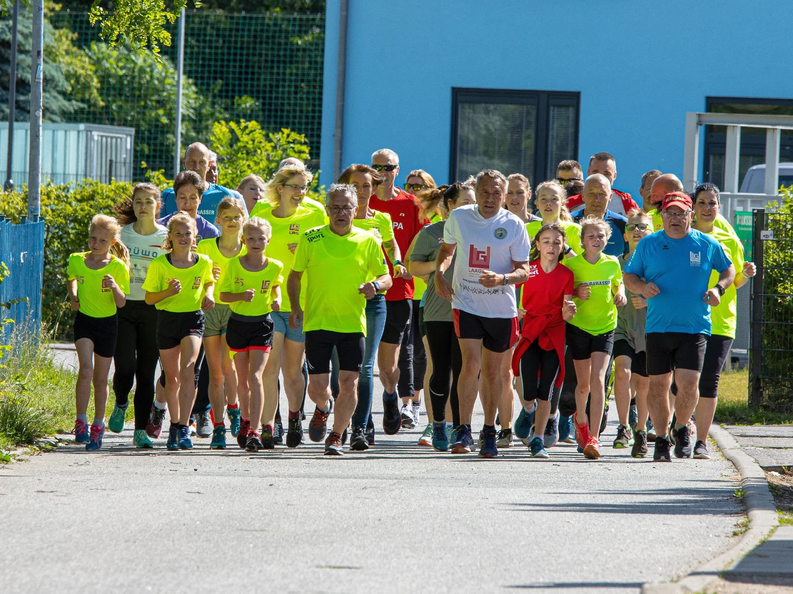 25- Stundenlauf bewegte Menschen nicht nur sportlich
