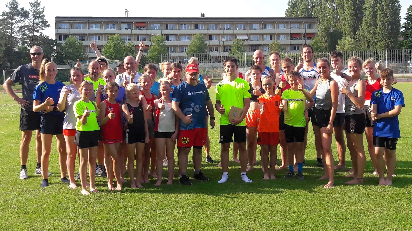 Das Foto zeigt Paul Rickert im Kreise seiner Trainingsgruppe. Foto: Christine Boldt