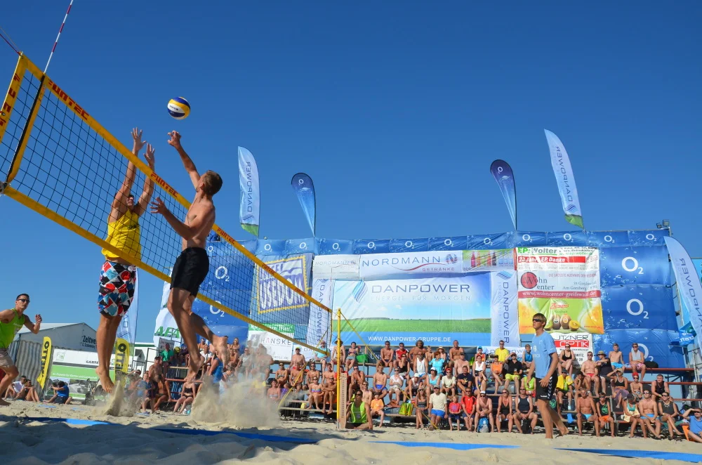 Baggern, Pritschen, Blocken der Superlative am Strand des Ostseebades Karlshagen. Foto: UBC