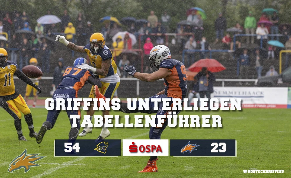 Dliner Gzim Musa beim Punt. Er vertrat den etatmäßigen Punter Christian Moddelmog gut. Foto: Griffins Media Team
