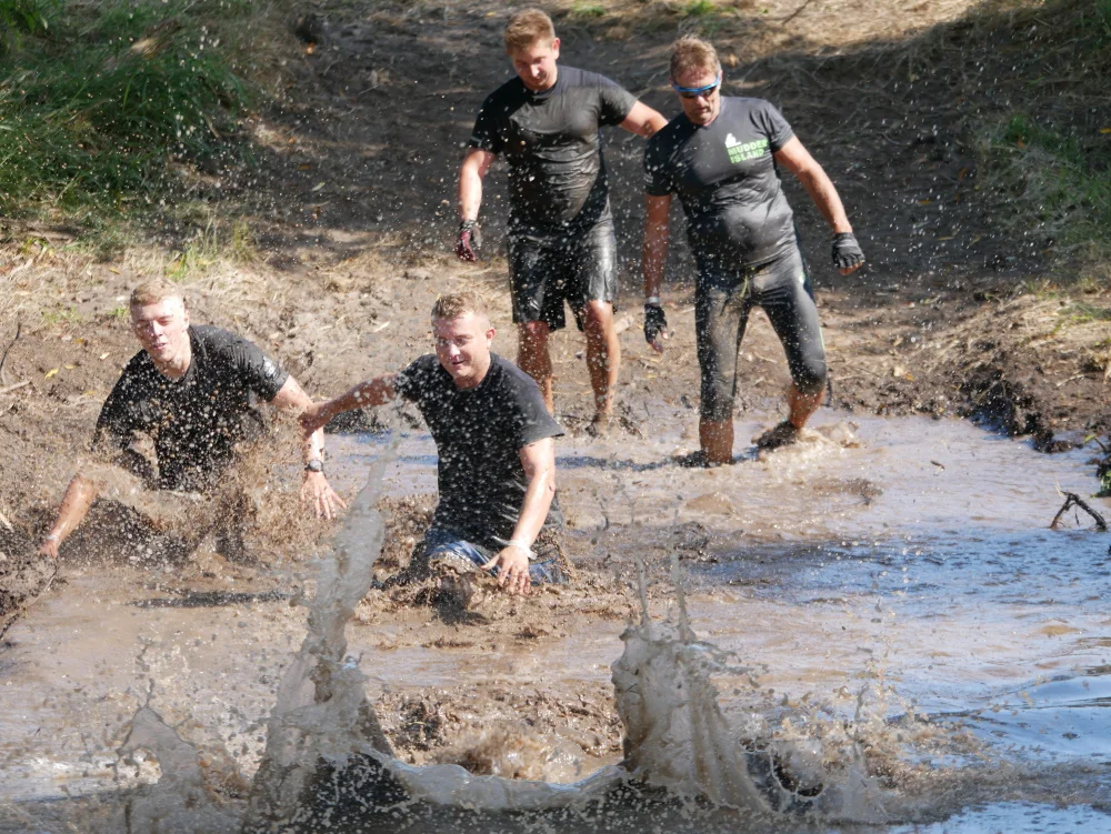 © MUDDER ISLAND GmbH Mudder Island Extremlauf auf Poel mit imposanten Hindernissen - Mecklenburg-Vorpommern
