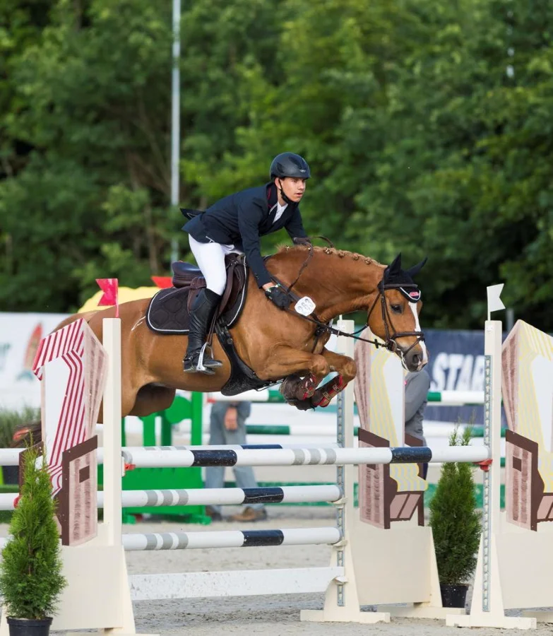 Penthatlon Athlet Paul Rickert aus Dummersdorf auf dem Pferd