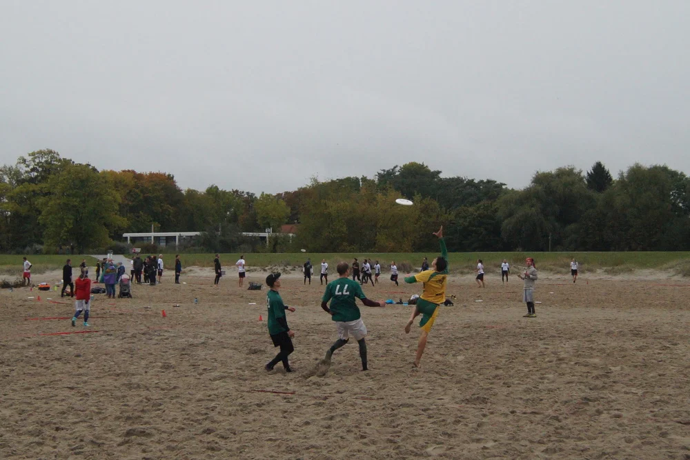 20 Mixed-Teams kamen am Wochenende ins Strandbad Eldena. Foto: Griffin's Lehre