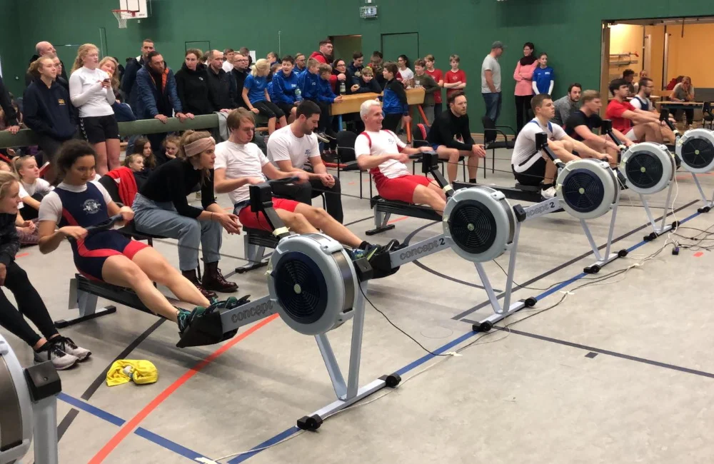 Zur Landesmeisterschaft im Ergometer-Rudern, dem letzten Wettkampf 2019, konnte der RRC mit einer großen Mannschaft aus Kindern, Junioren, Studenten und Masters Ruderern antreten.