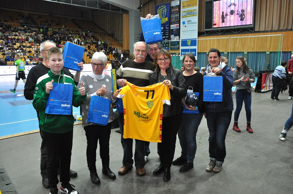 Große Resonanz gab es beim Tippspiel der Stadtwerke. Die Gewinner freuten sich über tolle Geschenke.Foto: Barbara Arndt Große Resonanz gab es beim Tippspiel der Stadtwerke. Die Gewinner freuten sich über tolle Geschenke.