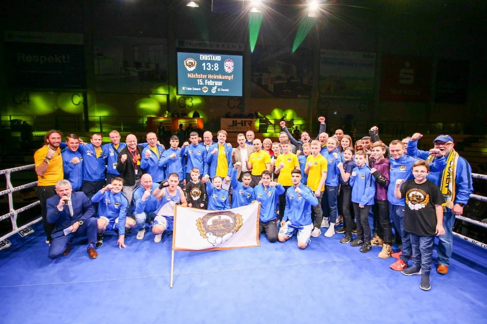 Mannschaftsbild - Foto: ©️- Boxclub TRAKTOR Schwerin