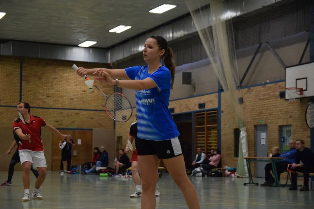 Samira Shiw Gobin im Dameineinzel während der Landesmeisterschaft 2019 in Greifswald. Foto: BSC 95 Schwerin Samira Shiw Gobin im Dameineinzel während der Badminton Landesmeisterschaft 2019 in Greifswald. Foto: BSC 95 Schwerin