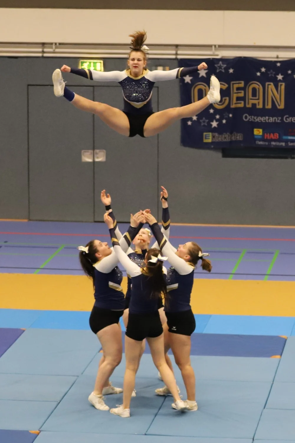 Cheerleading in Greifswald: Die Ocean Stars bei der Generalprobe zur Landesmeisterschaft. Foto: © Günter Göhrl