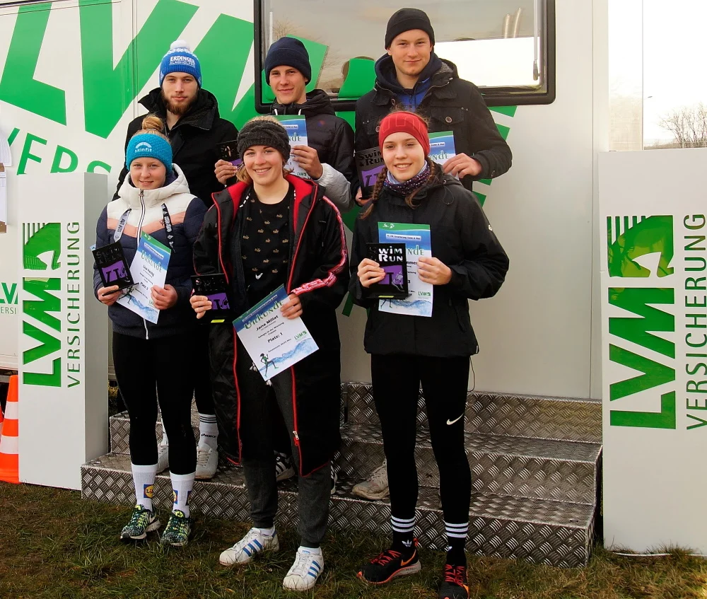 Die Gesamtsieger des 14. LVM-Versicherung Swim&Run. Foto: © Veranstalter Die Gesamtsieger des 14. LVM-Versicherung Swim&Run. Foto: © Veranstalter