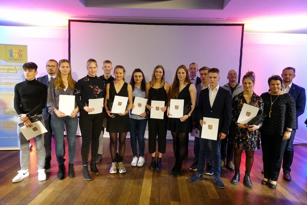 Auszeichnung der international erfolgreichen Nachwuchsathlet*innen. Foto: LSB MV/Collin Auszeichnung der international erfolgreichen Nachwuchsathlet*innen - Foto: LSB MV/Collin