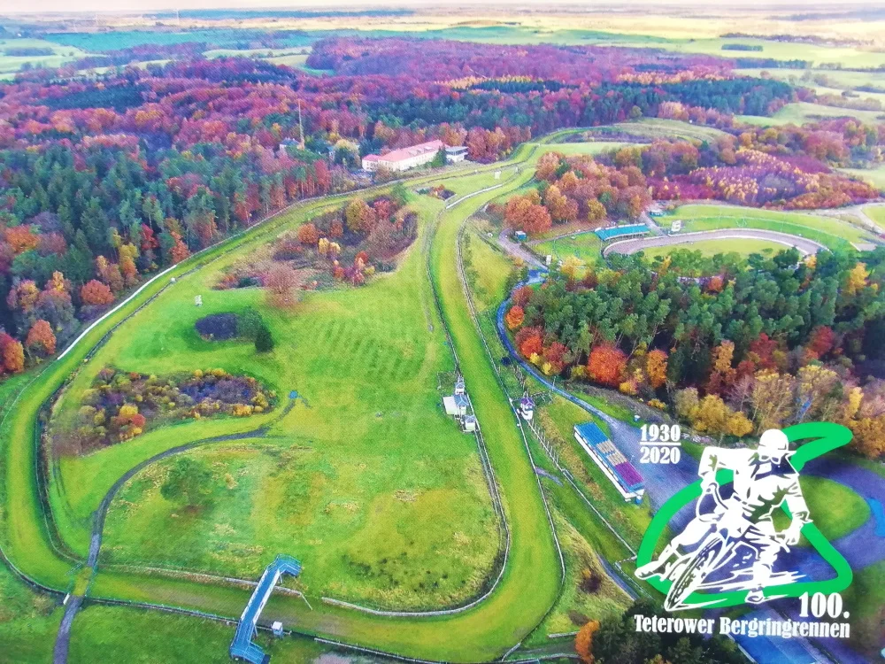 Ein Super-Bahnsport-Wochenende präsentiert der MC Bergring Teterow zu Pfingsten. Luftbild: Verein