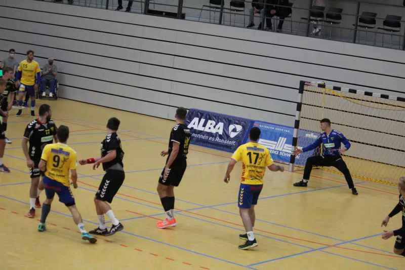 Stiere gewinnen gegen den Northeimer HC mit 29:23