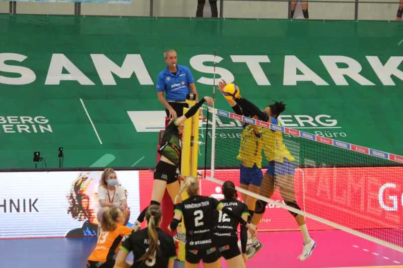 SSC vs. Ladies in BlackAachen; Spielszene Satz 2; Foto: P. Bohne