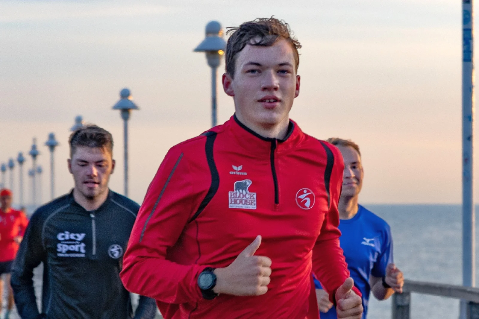 Internationales virtuelles Herbstsportfestival ist ein Erfolg