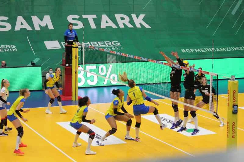 SSC vs. Vilsbiburg; 1. Satz. Foto: P. Bohne
