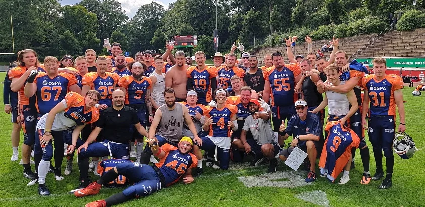 Die Rostock Griffins nach ihrem Sieg in Solingen