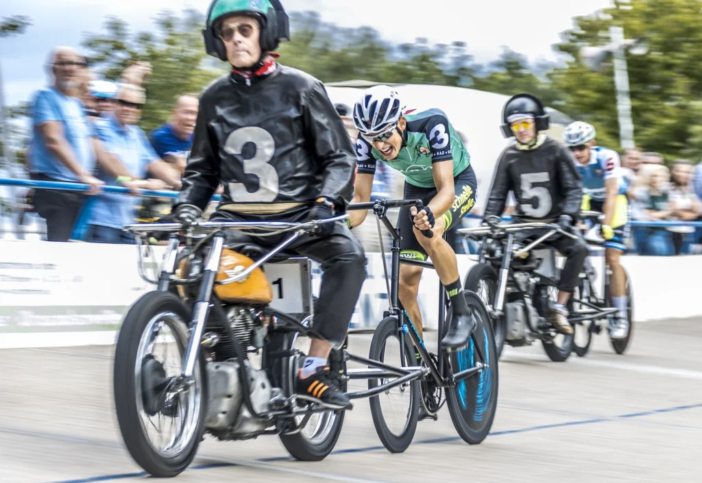 Die Tour für Afrika führt am Sonntag über 200 km durch MV. Foto: Olaf Bellmann