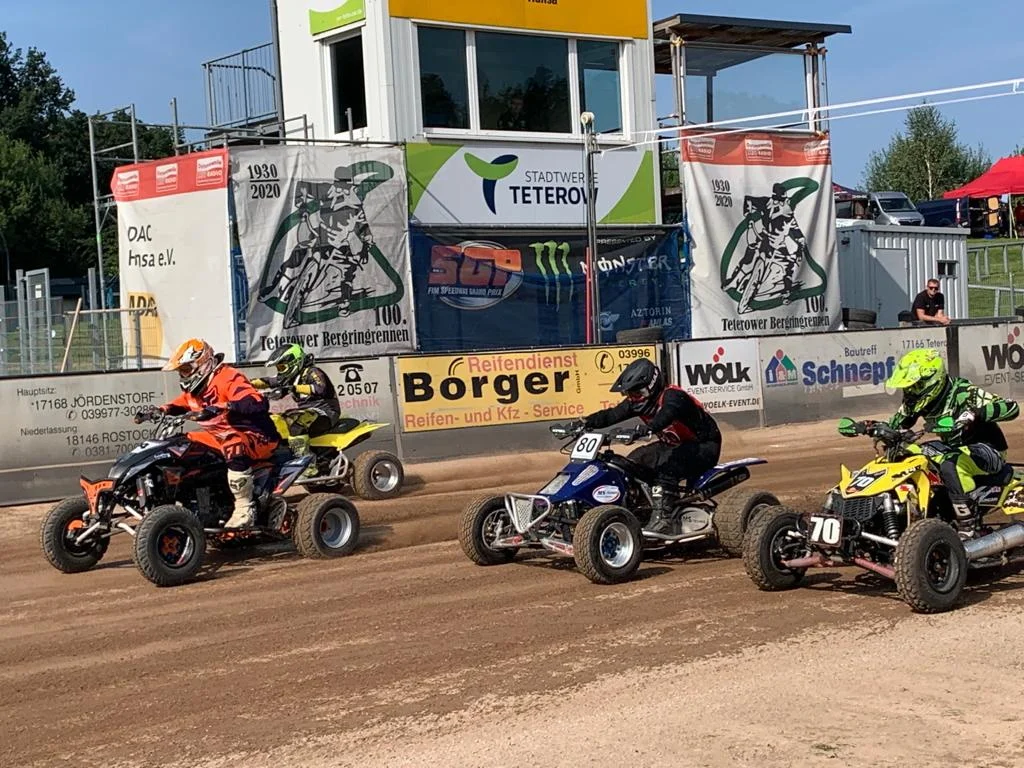 Foto: Lennart Ruge Quads beim 3. Wertungslauf zur Deutschen DMV Quad und Speedkart Meisterschaft gab es in der Teterower Speedway Arena | Foto Lennart Ruge