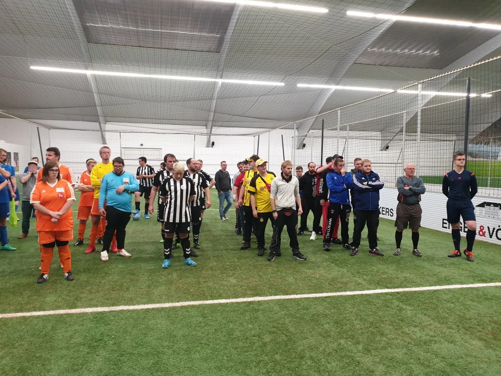 Turnier der Werkstätten für Menschen mit geistiger Behinderung in der Bolzarena Bargeshagen | Foto: Lars Pickardt