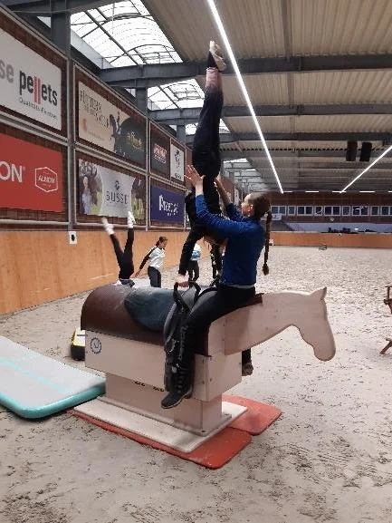 Alina Roß trainierte Nachwuchs in der Cavallo Arena | Foto: LVMV
