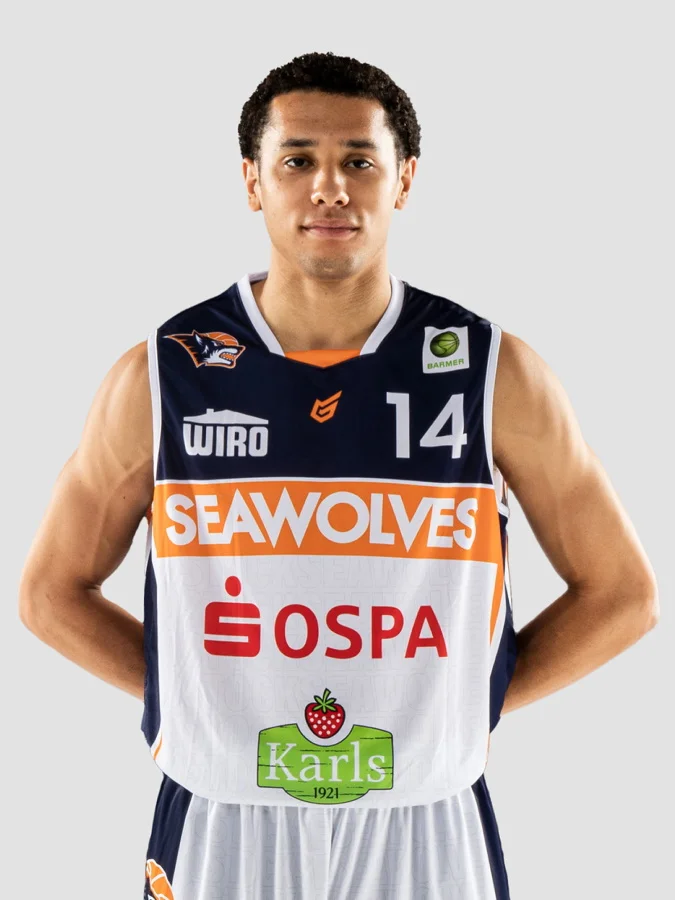 Jordan Roland setzte mit einem beidhändigen Slam Dunk sechs Minuten vor Schluss ein weiteres Ausrufezeichen und ein weiteres Highlight des Abends. Foto: Andreas Duerst Mit der Rückennummer 14: Seawolve Jordan Roland | Foto: Andreas Duerst