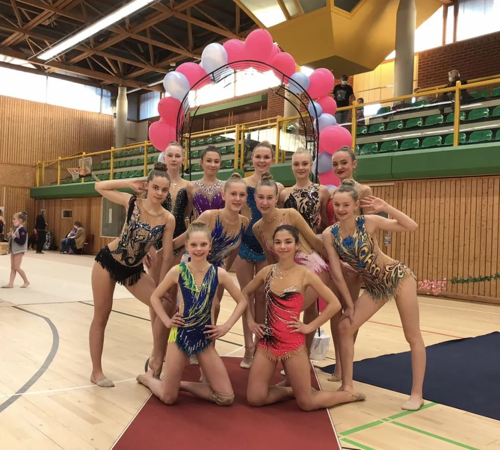 Gymnastinnen des HTV Rostock | Gruppenfoto: © Rhythmische Sportgymnastik
