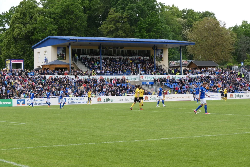 Lübzer Pils Cup: Halbfinals terminiert, Endspiel in Neustrelitz