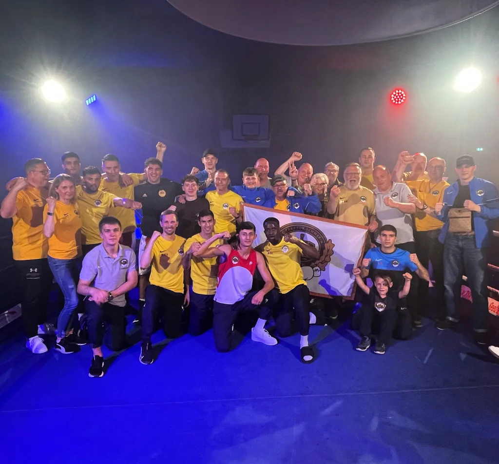 Team Traktor bei Hannover-Seelze (Foto: Boxclub TRAKTOR Schwerin)