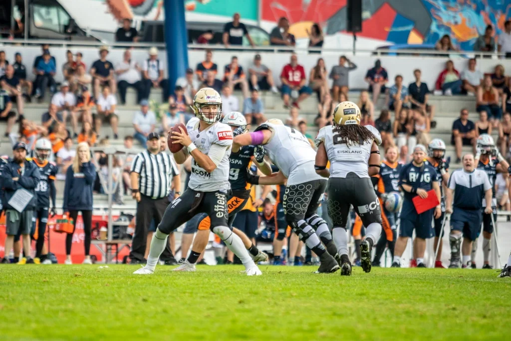 800 Zuschauer hatten den Weg ins Rostocker Leichtathletikstadion gefunden. | Foto: Andre Gschweng – Griffins Media Team
