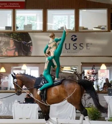 Voltigierer aus MV beim Deutschen Voltigierpokal