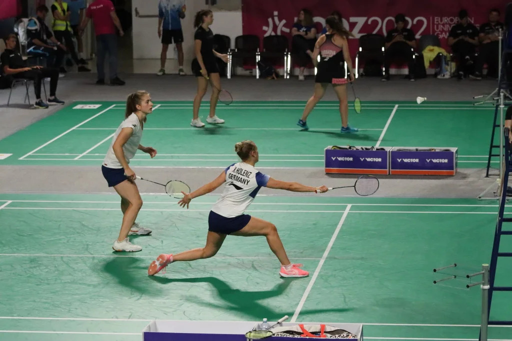 Die Badmintonsspielerinnen Brid Stepper und Katja Hollenz (WG Köln) gewannen am vorletzten Wettkampftag Bronze im Damendoppel. (Foto: adh) Das Damendoppel Brid Stepper und Katja Hollenz (WG Köln)