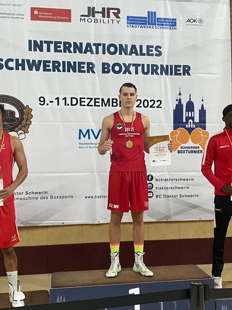 Dreimal Gold für Traktor-Boxer bei Internationalem Nachwuchsturnier