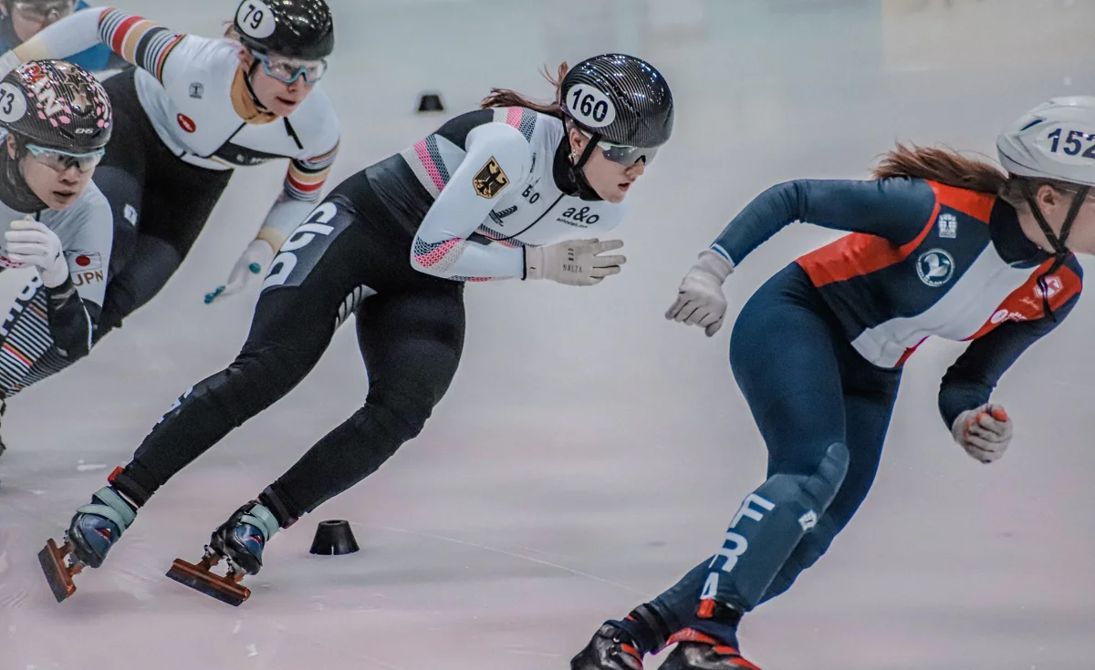 Betty Moeske und Svea Rothe (ESV Turbine Rostock) feierten ihre Premiere auf dem Weltcup in Dresden. (Foto: Fabian Braun)