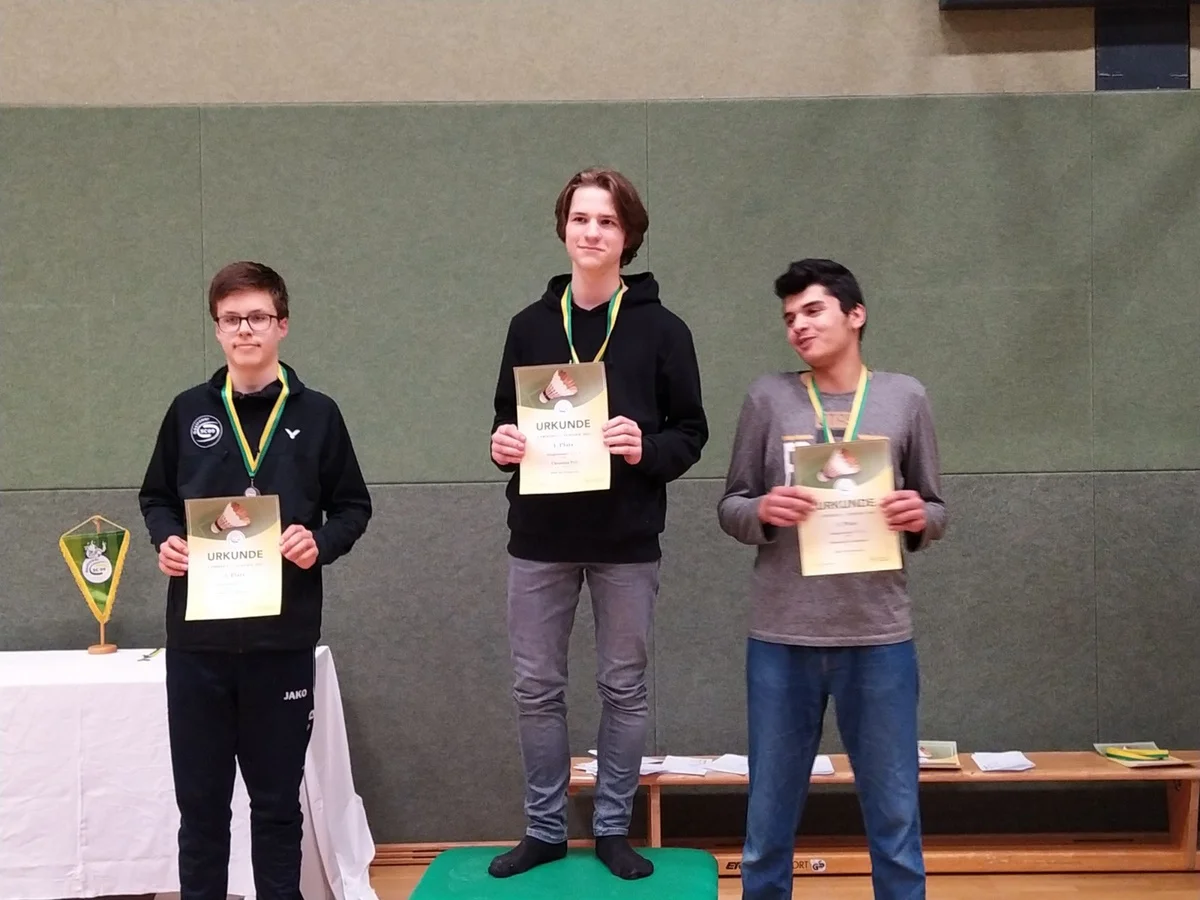 Platz 1 und 3 beim zweiten Friedensturnier für Christian Pril und Moostafa Lazquani (Foto: BSC 95 Schwerin)