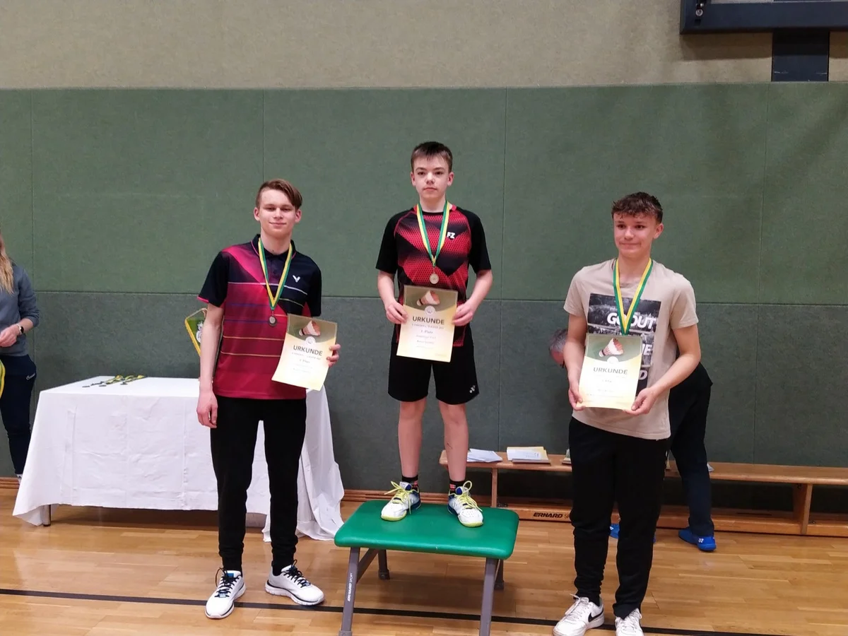 Platz 1 und 2 beim zweiten Friedensturnier für Bruno Seichter und Roman Pokrasen (Foto: BSC 95 Schwerin)