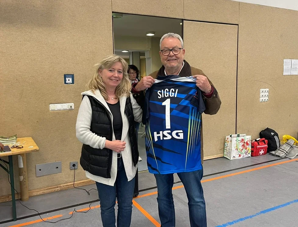 Cricket Hamburg Präsident Siegfried Franz stattete einen Besuch ab. (Foto: Birgit Hakenberg)