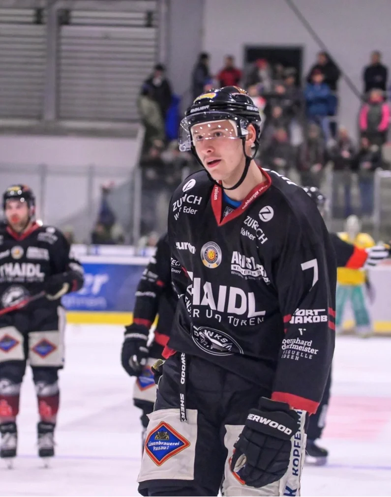 Raul Jako verstärkt Piranhas-Defensive