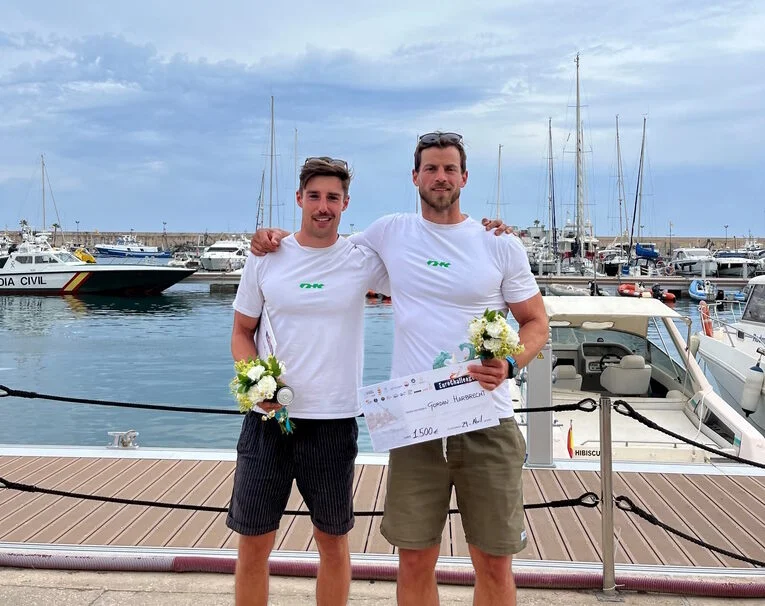 Surfskipaddler Harbrecht und Gebhardt auf Erfolgswelle